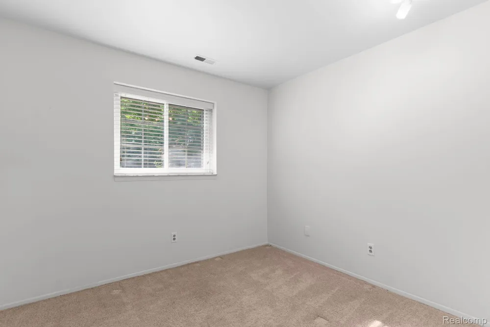 424 Baldwin Avenue #81 Rochester City, MI 48307