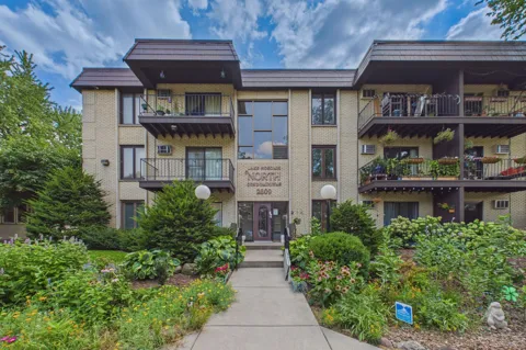 2809 E Minnehaha Parkway #205