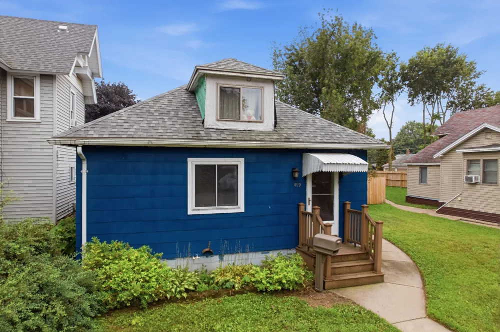 419 E Broadway Street Winona, MN 55987