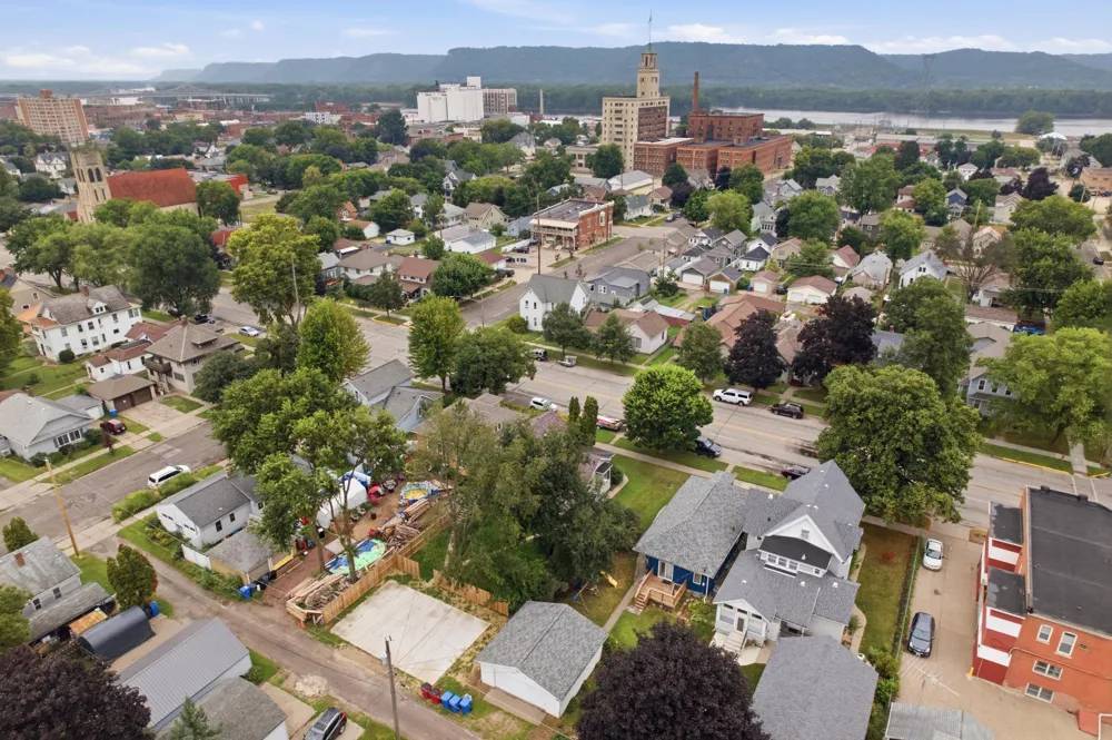419 E Broadway Street Winona, MN 55987