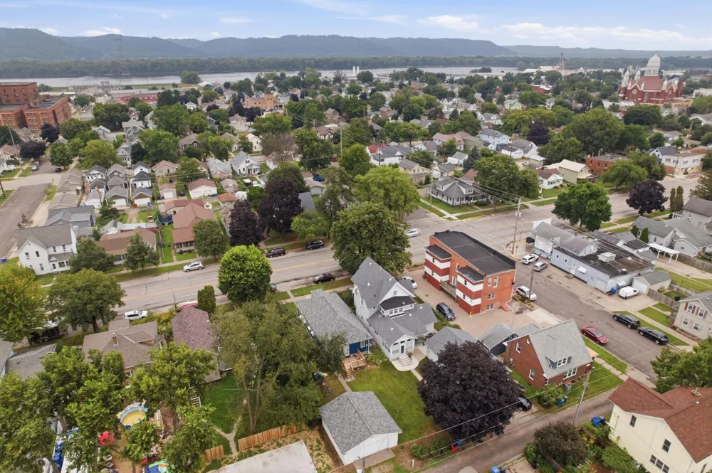 419 E Broadway Street Winona, MN 55987