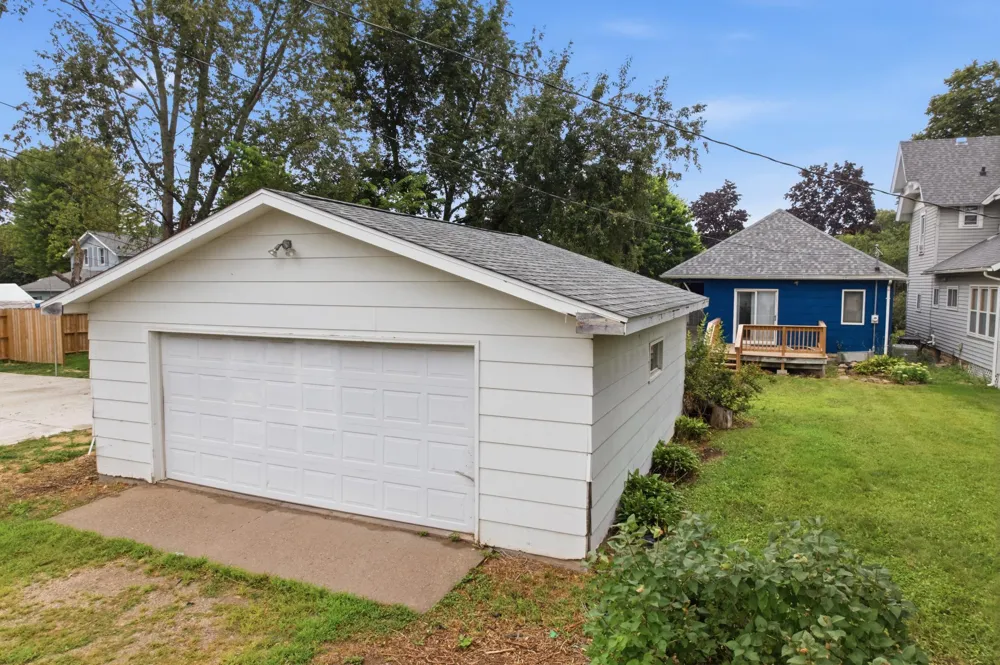419 E Broadway Street Winona, MN 55987