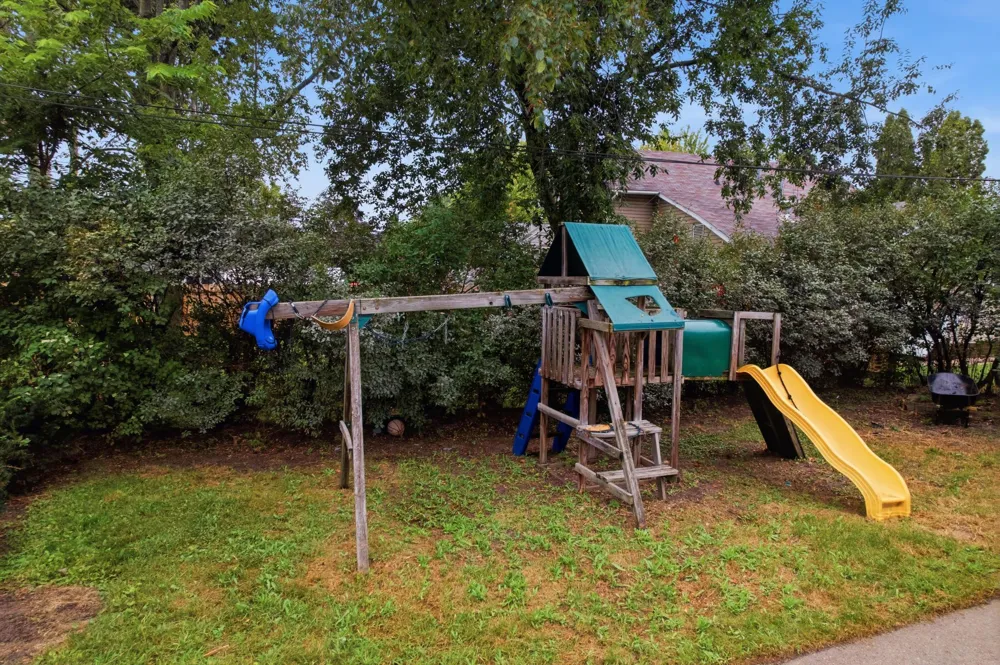 419 E Broadway Street Winona, MN 55987