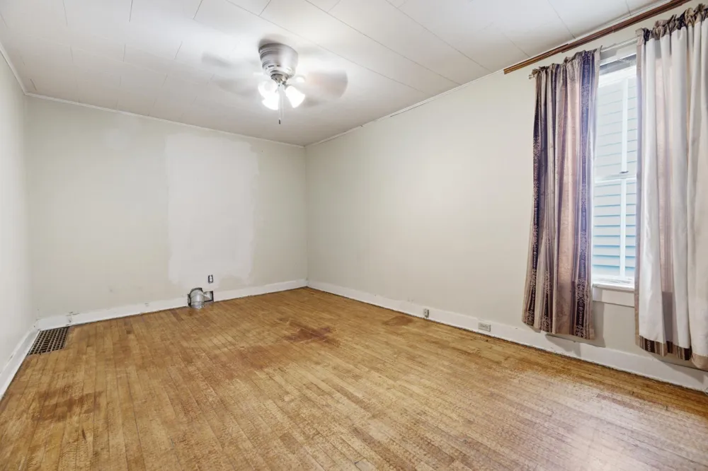 419 E Broadway Street Winona, MN 55987