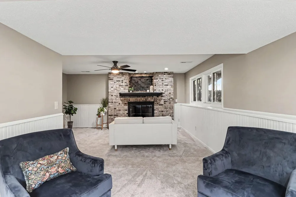 5675 W 137th Street Savage, MN 55378