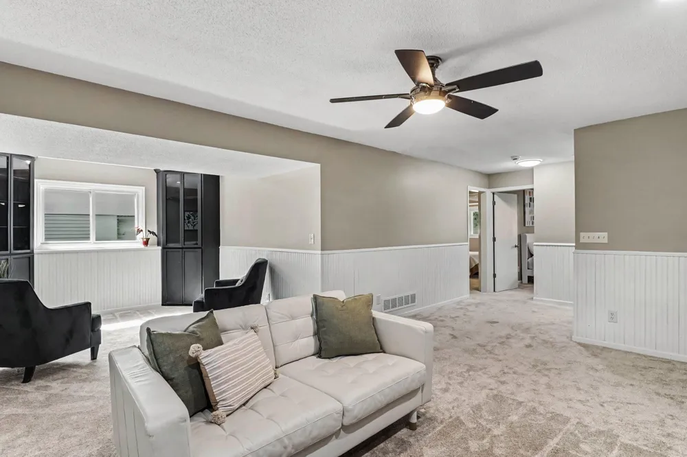 5675 W 137th Street Savage, MN 55378