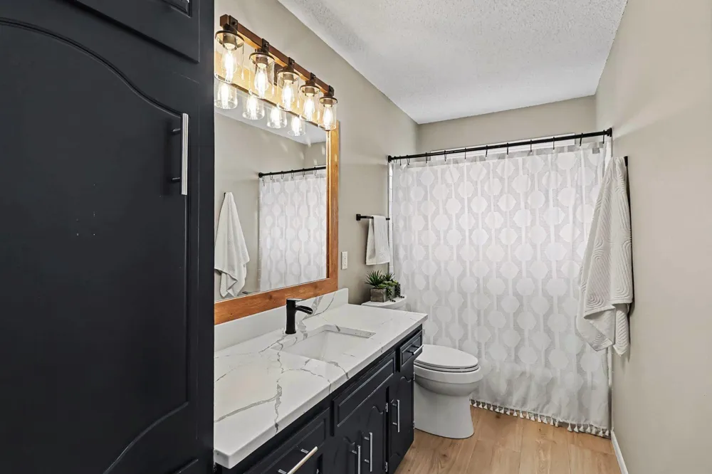 5675 W 137th Street Savage, MN 55378