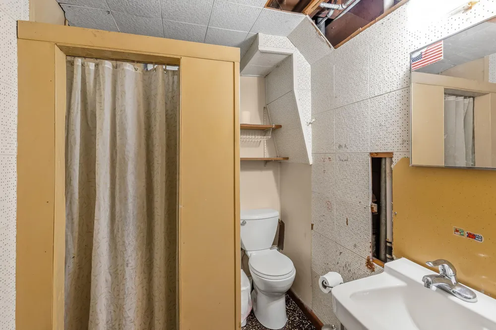 1843 Grant Road Arden Hills, MN 55112