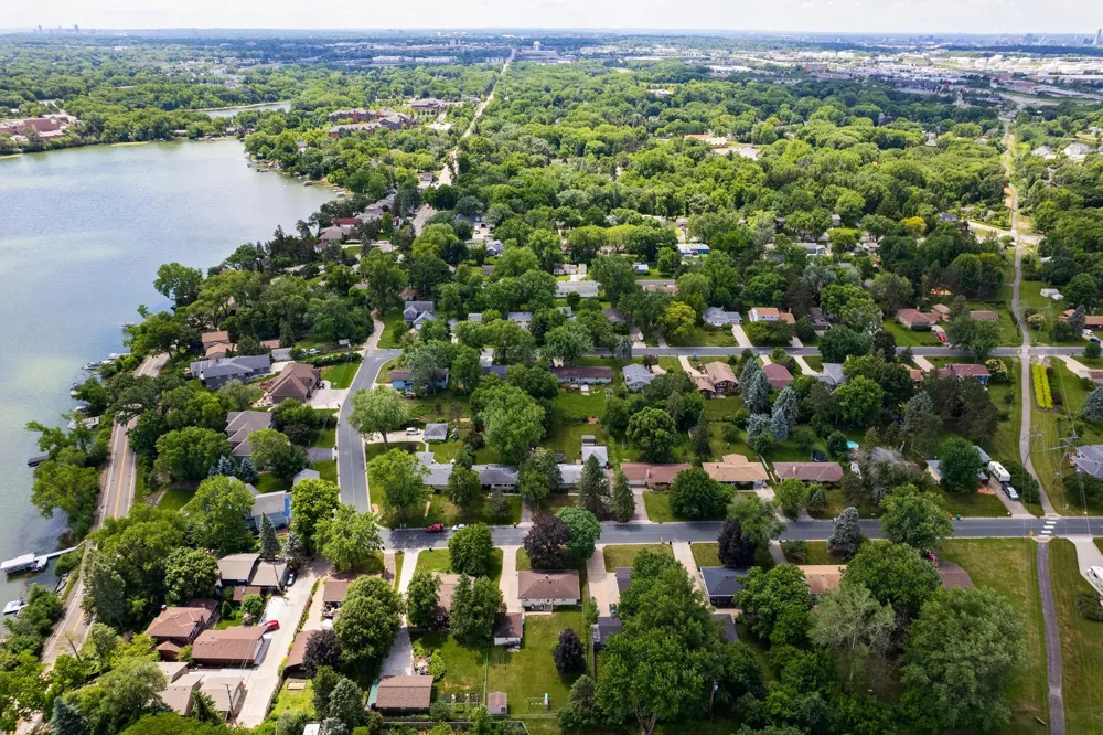 1843 Grant Road Arden Hills, MN 55112