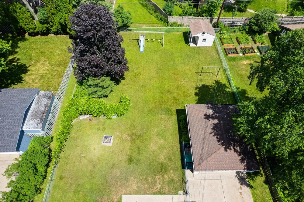 1843 Grant Road Arden Hills, MN 55112