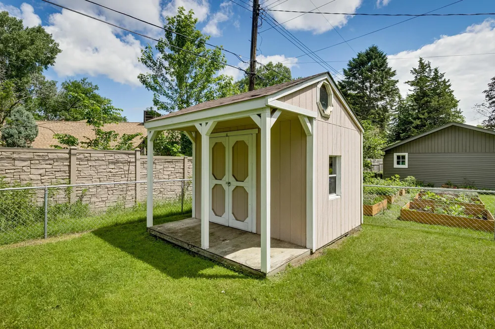 1843 Grant Road Arden Hills, MN 55112