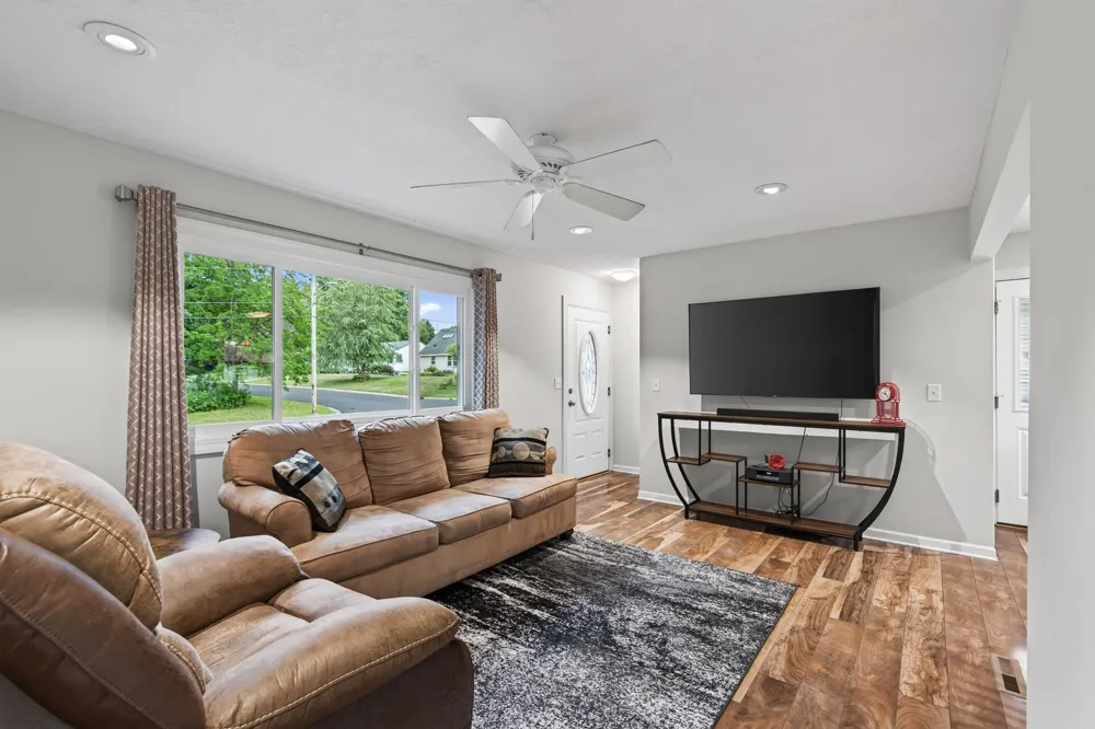 3301 69th Street E Inver Grove Heights, MN 55076
