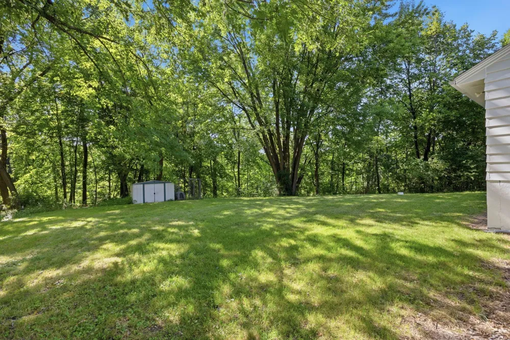 985 Sunnyfield Road Minnetrista, MN 55364
