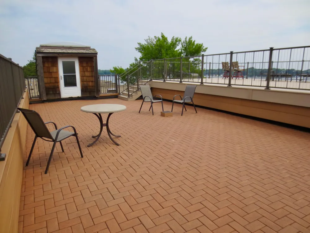4371 Wilshire Boulevard #303 Mound, MN 55364