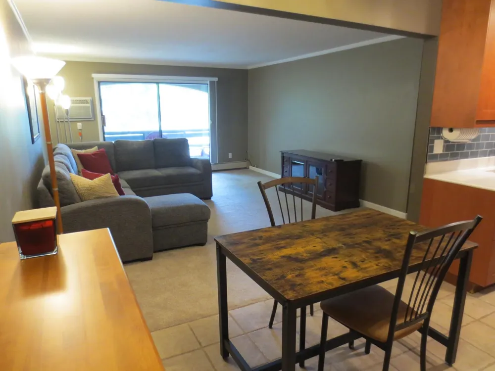 4371 Wilshire Boulevard #303 Mound, MN 55364
