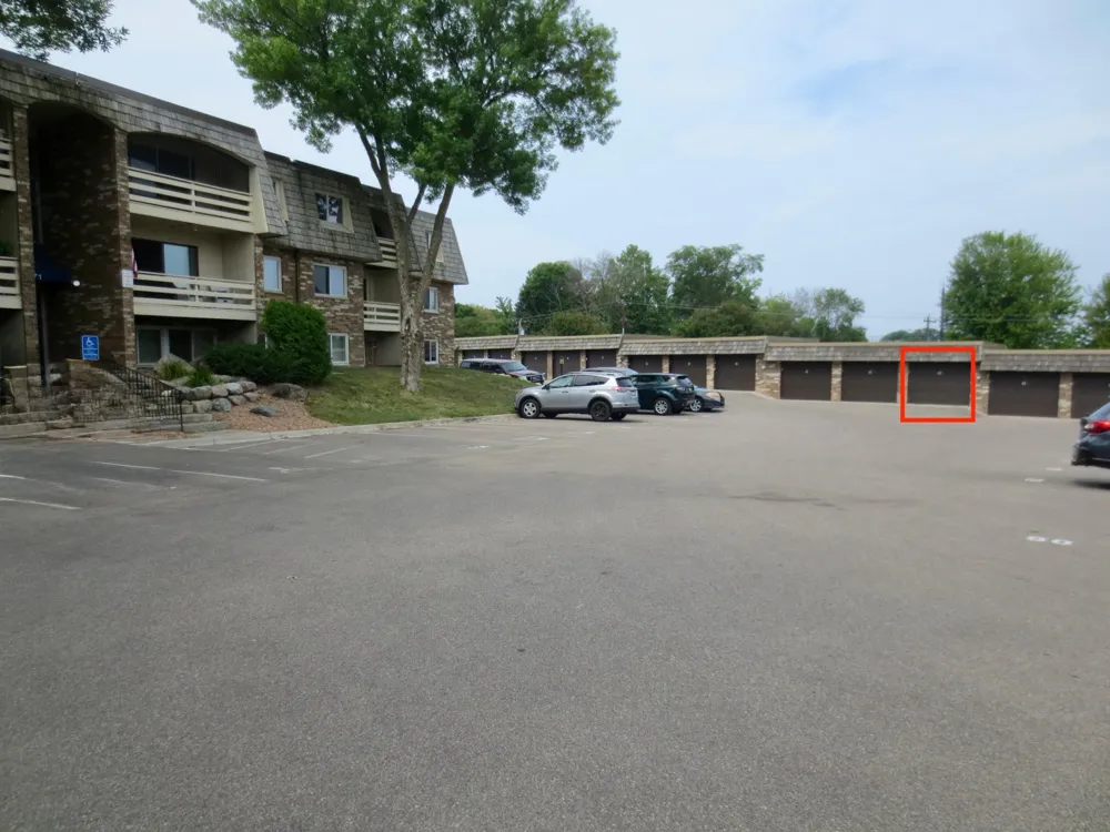 4371 Wilshire Boulevard #303 Mound, MN 55364