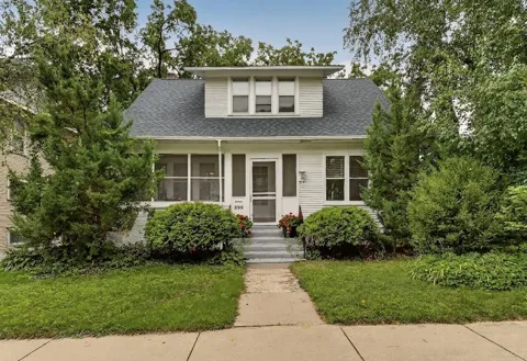 526 6th Street SW
