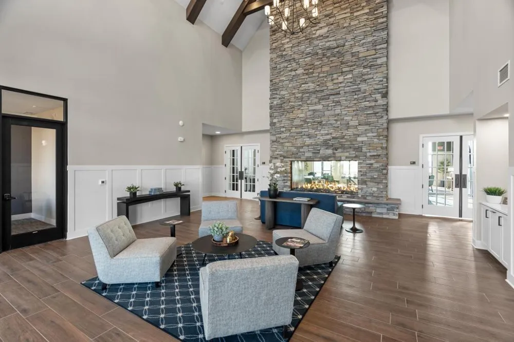1 Hill Farm Rd #109 North Oaks, MN 55127