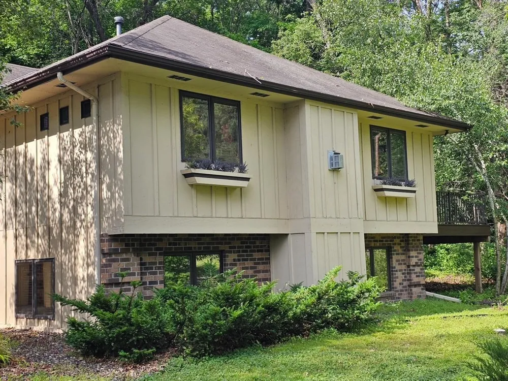 13701 Wood Lane Minnetonka, MN 55305