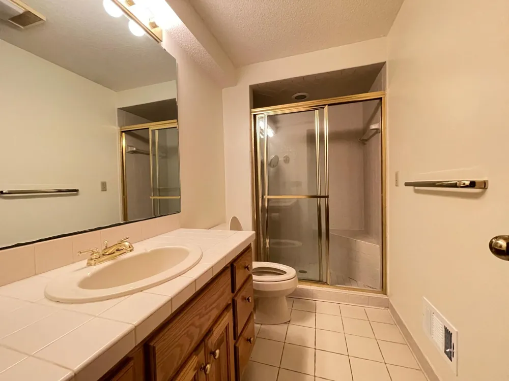 13701 Wood Lane Minnetonka, MN 55305