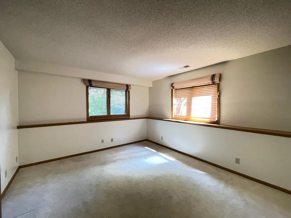 13701 Wood Lane Minnetonka, MN 55305