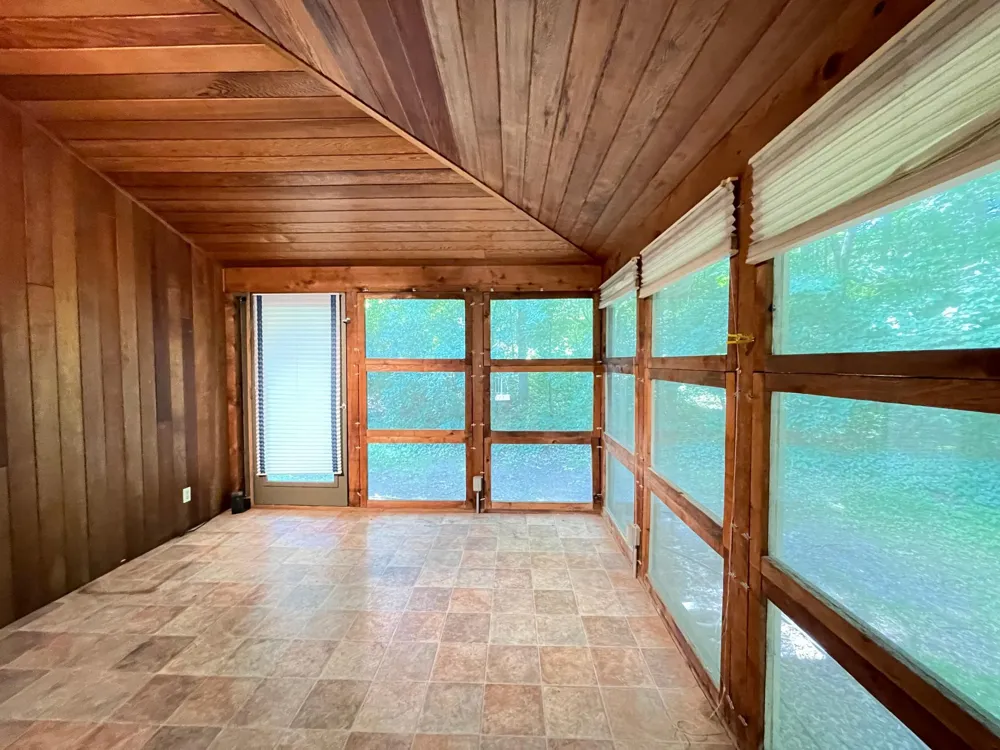 13701 Wood Lane Minnetonka, MN 55305