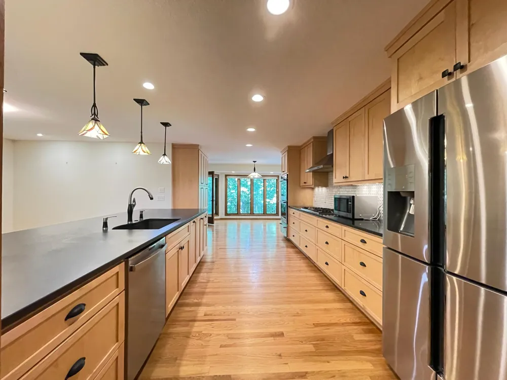 13701 Wood Lane Minnetonka, MN 55305