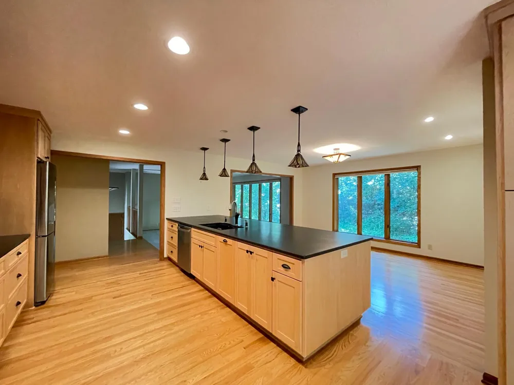 13701 Wood Lane Minnetonka, MN 55305
