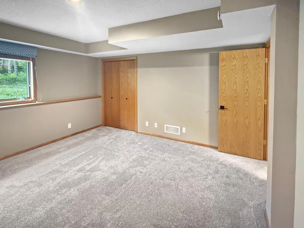 13701 Wood Lane Minnetonka, MN 55305