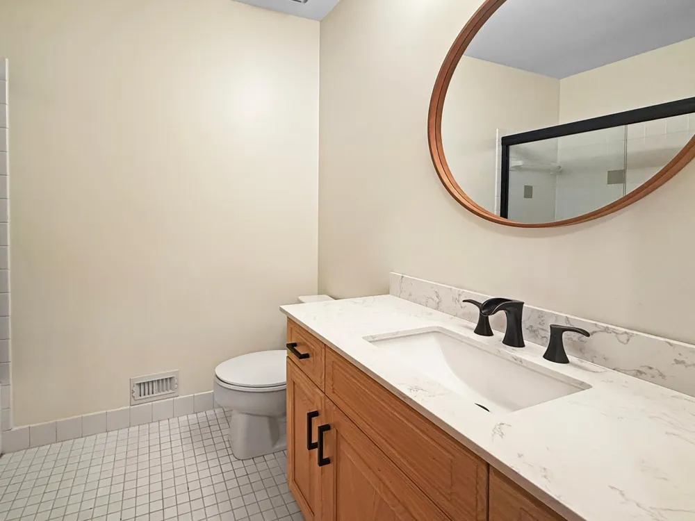 13701 Wood Lane Minnetonka, MN 55305