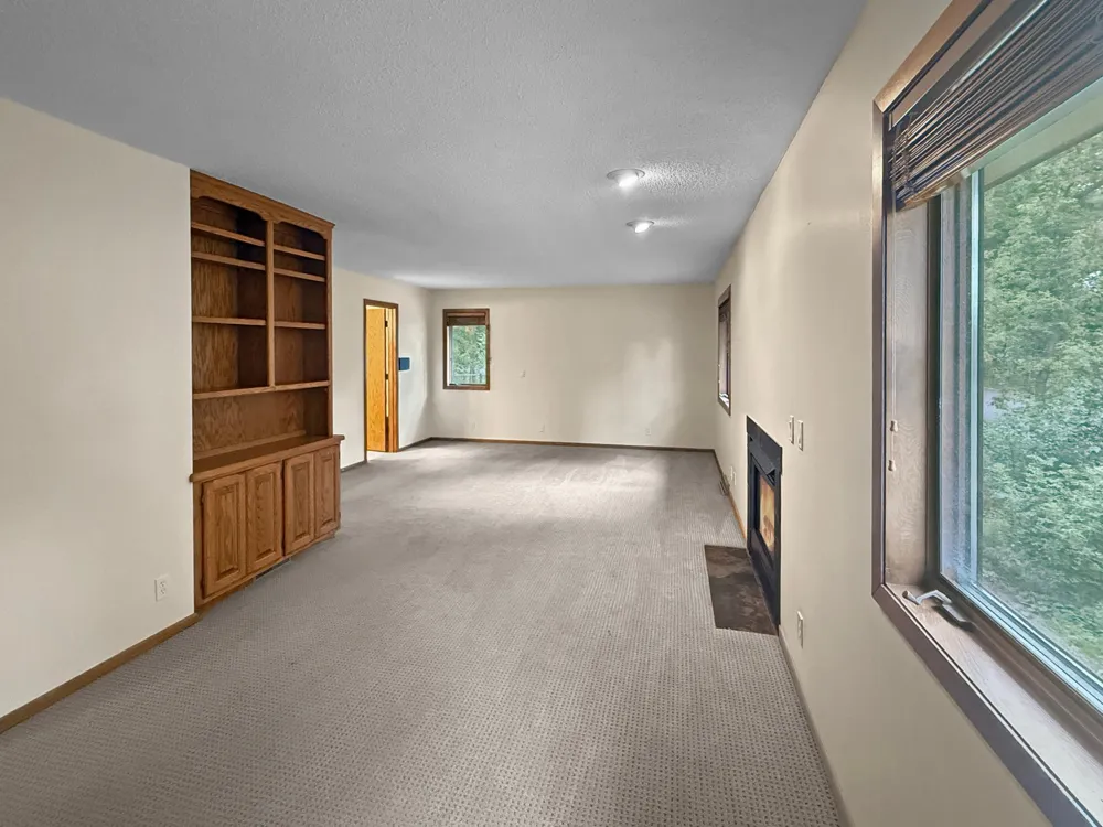 13701 Wood Lane Minnetonka, MN 55305