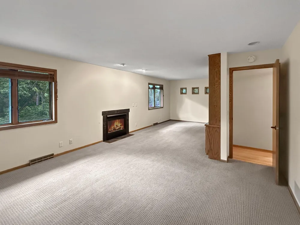 13701 Wood Lane Minnetonka, MN 55305