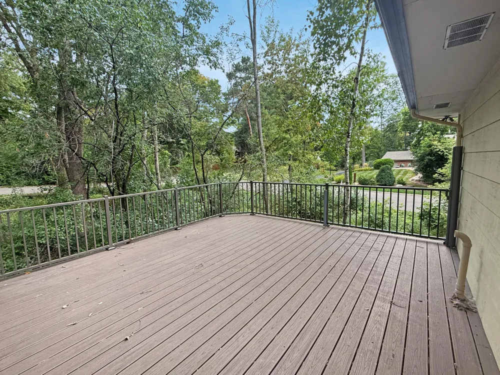13701 Wood Lane Minnetonka, MN 55305