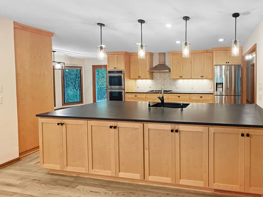 13701 Wood Lane Minnetonka, MN 55305