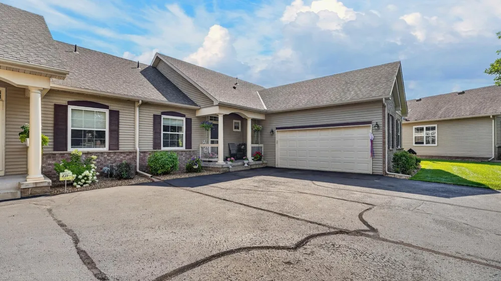 4992 384th Trail North Branch, MN 55056