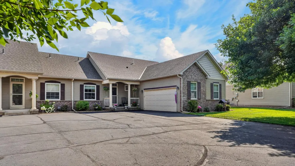 4992 384th Trail North Branch, MN 55056