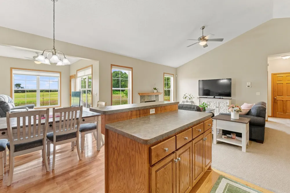 4992 384th Trail North Branch, MN 55056