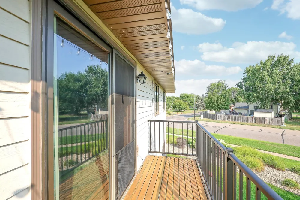 11139 Edgewood Circle Champlin, MN 55316