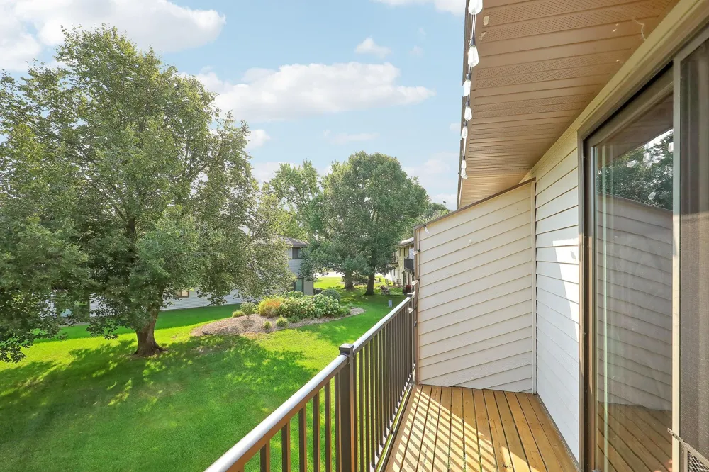 11139 Edgewood Circle Champlin, MN 55316