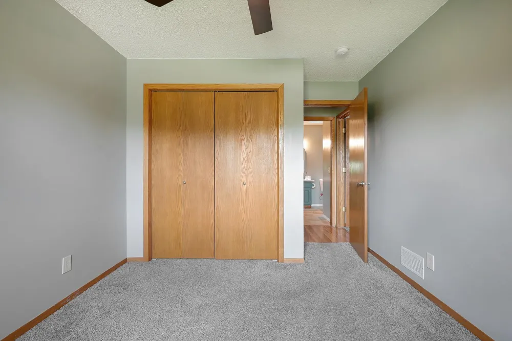 11139 Edgewood Circle Champlin, MN 55316