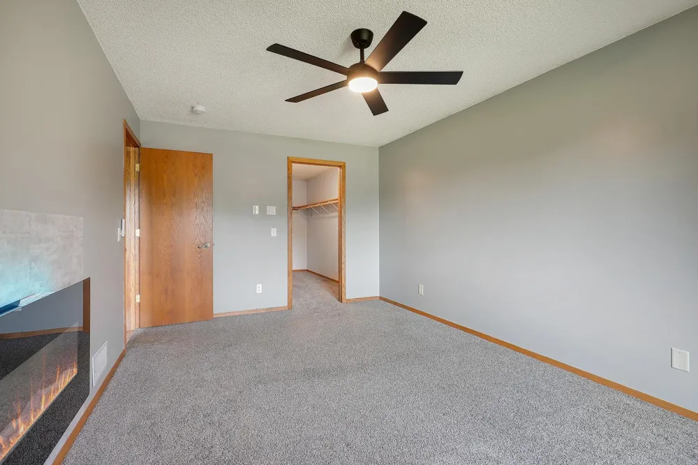 11139 Edgewood Circle Champlin, MN 55316