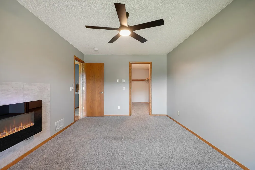 11139 Edgewood Circle Champlin, MN 55316
