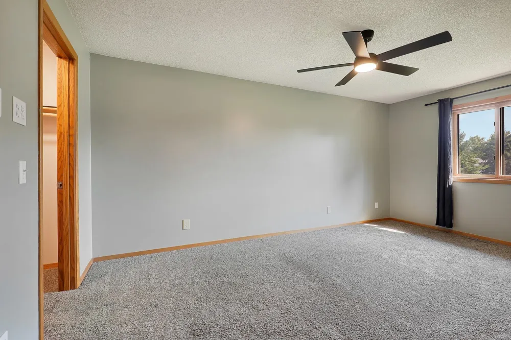 11139 Edgewood Circle Champlin, MN 55316