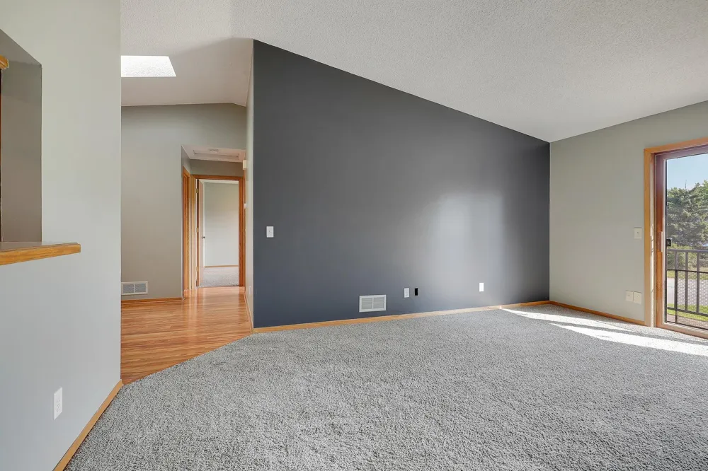 11139 Edgewood Circle Champlin, MN 55316