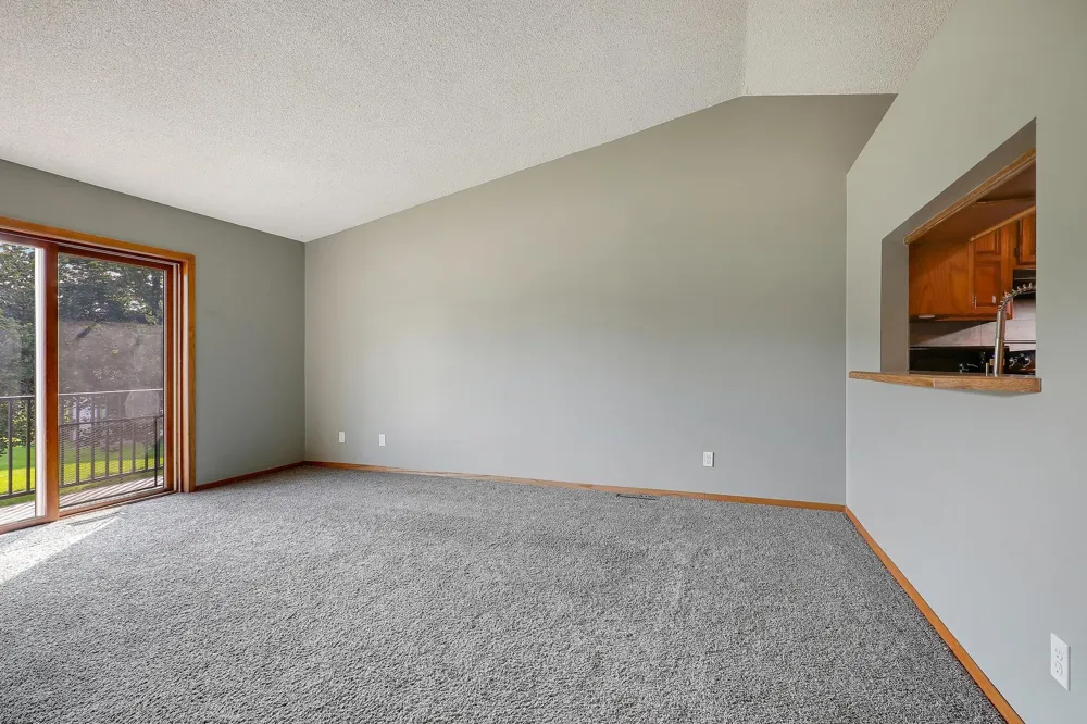 11139 Edgewood Circle Champlin, MN 55316