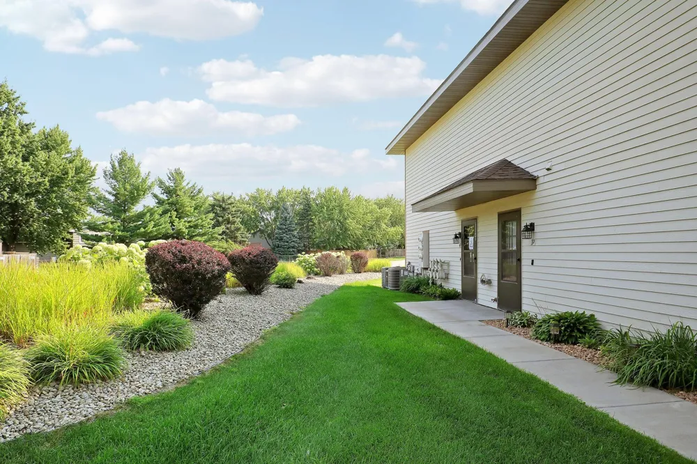 11139 Edgewood Circle Champlin, MN 55316