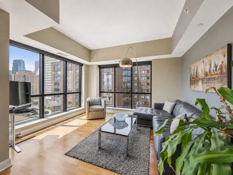 100 3rd Avenue S #1006