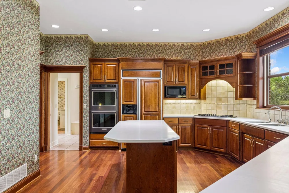 4650 Neal Avenue Stillwater, MN 55082