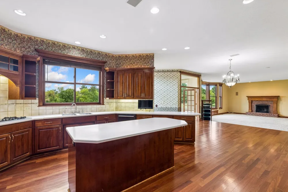 4650 Neal Avenue Stillwater, MN 55082