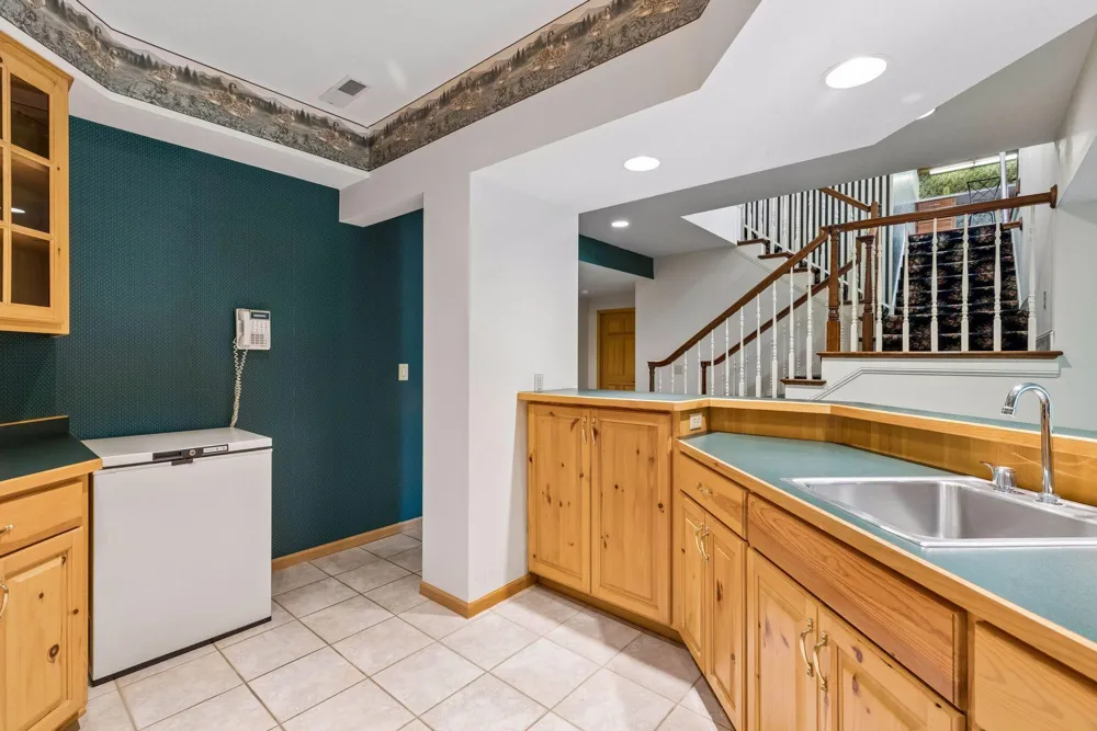 4650 Neal Avenue Stillwater, MN 55082